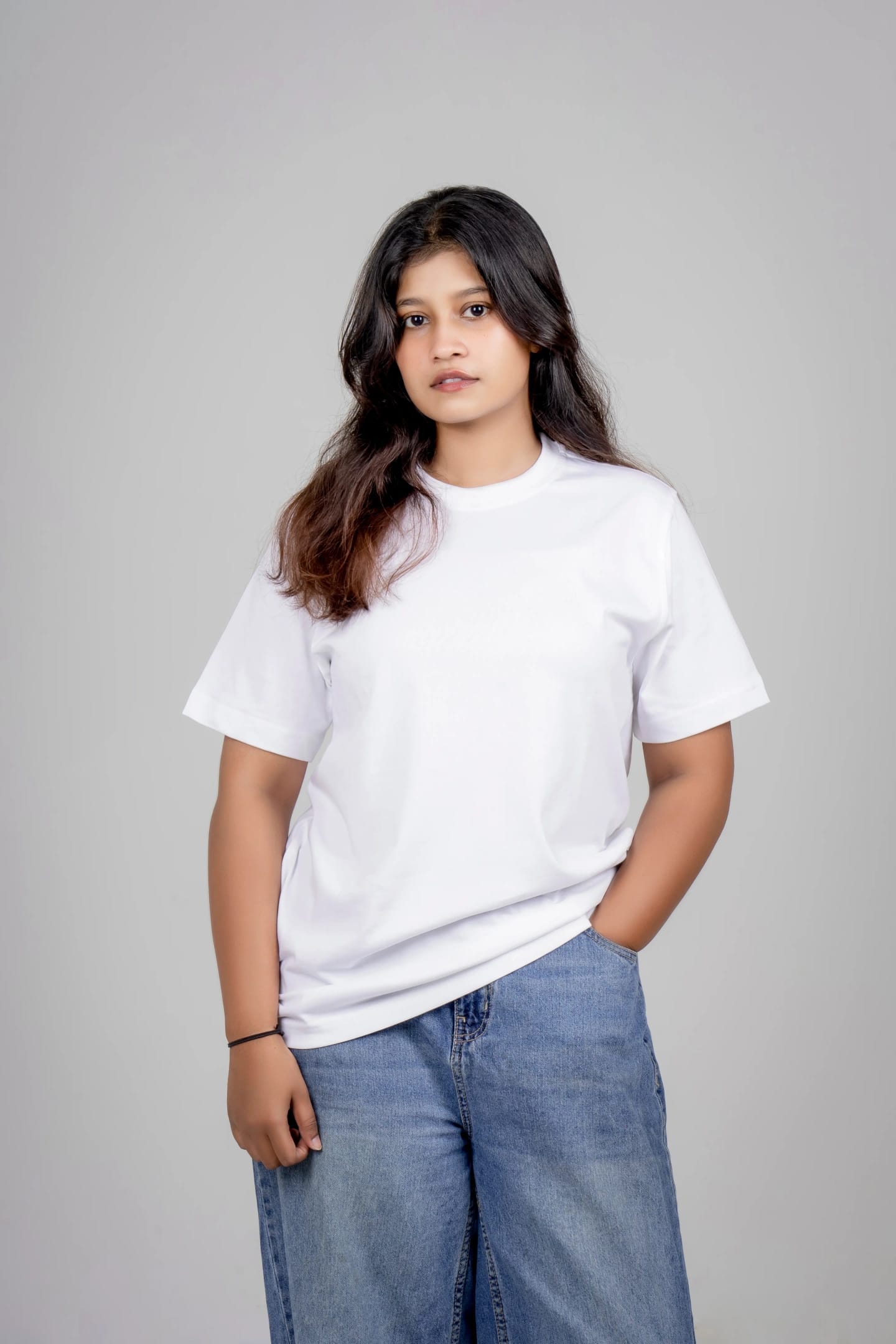 Solid Cotton Regular Fit Round Neck T-Shirt - White